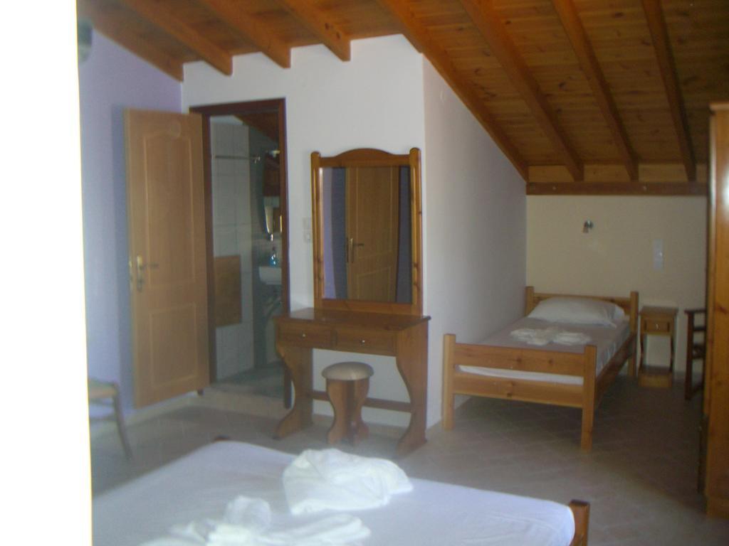Blue Villa Panormos  객실 사진