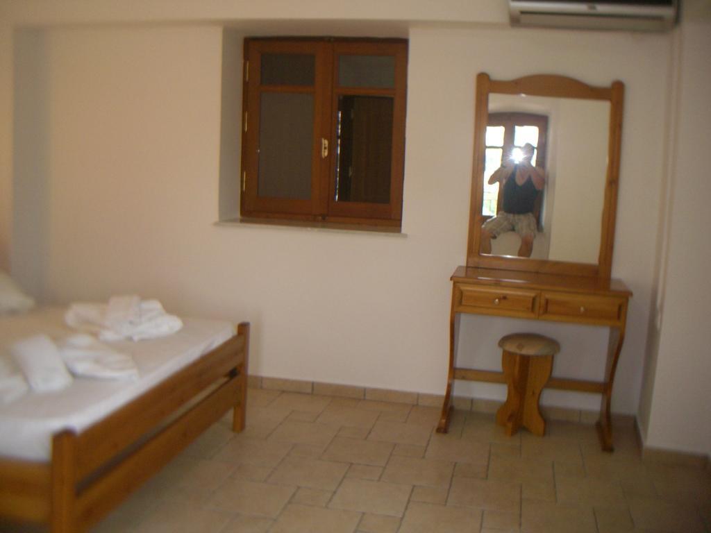 Blue Villa Panormos  객실 사진